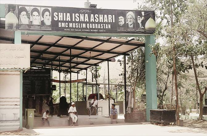 Shia Ashri Cemetery located in Rafi Nagar of Govindi.(Photo: Inquilab)